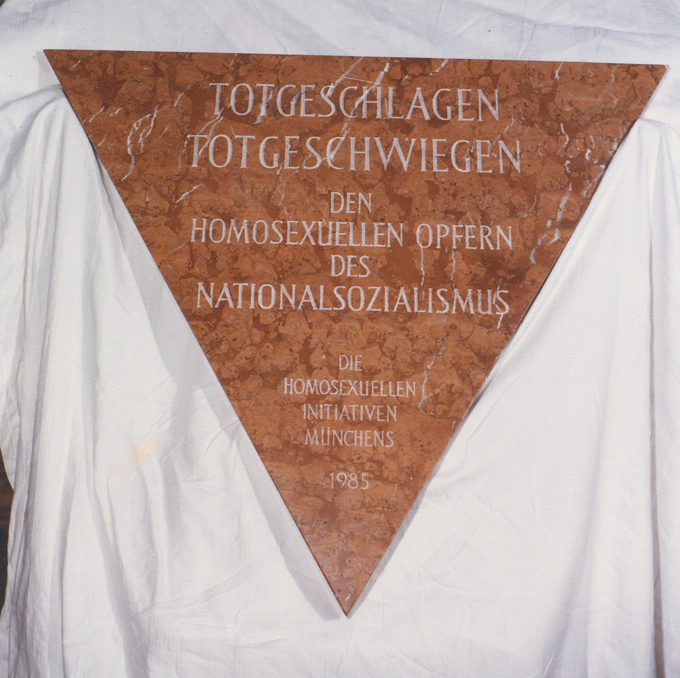 Gedenktafel_Rosa_Winkel_Dachau